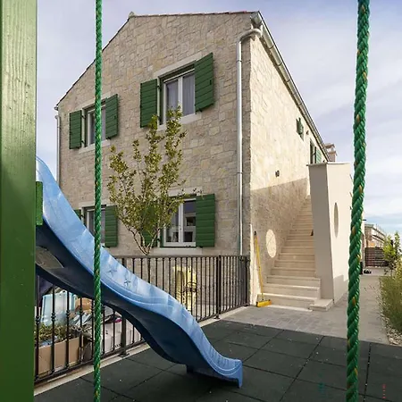 Feriehus Beautiful In Privlaka (Zadar)